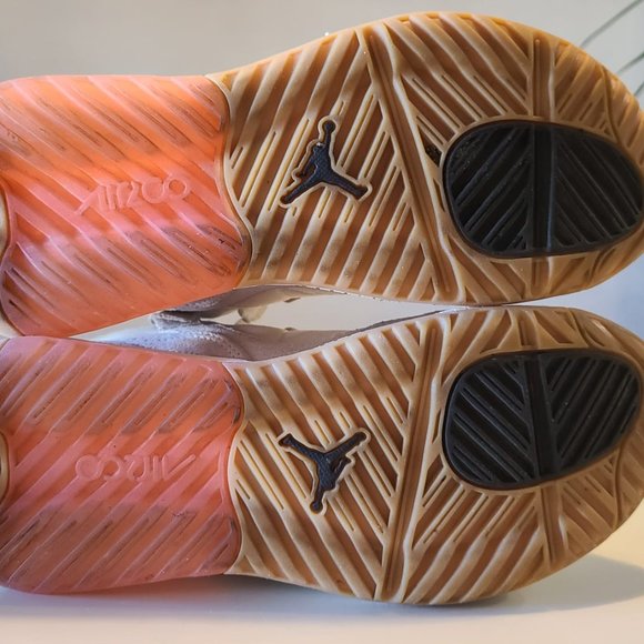 Nike Wome's Jordan MA2 - Picture 2 of 7